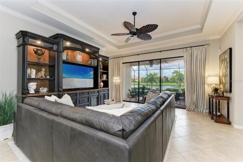 House in Bradenton, Florida 4 bedrooms, 212.47 sq.m. № 1914662 - photo 23
