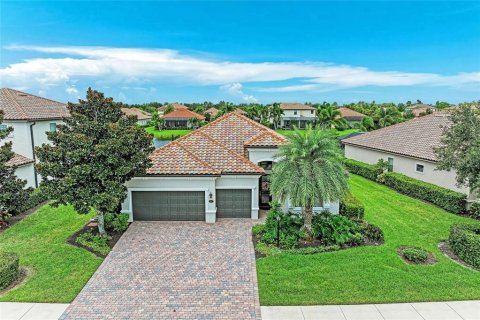 House in Bradenton, Florida 4 bedrooms, 212.47 sq.m. № 1914662 - photo 1