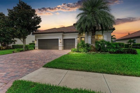 House in Bradenton, Florida 4 bedrooms, 212.47 sq.m. № 1914662 - photo 5