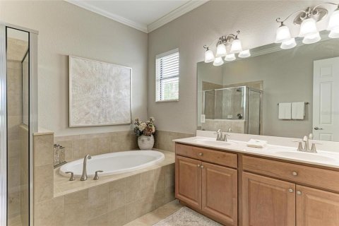 House in Bradenton, Florida 4 bedrooms, 212.47 sq.m. № 1914662 - photo 30