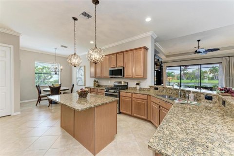 House in Bradenton, Florida 4 bedrooms, 212.47 sq.m. № 1914662 - photo 17