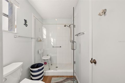 House in The Villages, Florida 2 bedrooms, 102.38 sq.m. № 2299649 - photo 21
