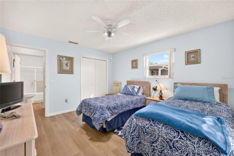 House in The Villages, Florida 2 bedrooms, 102.38 sq.m. № 2299649 - photo 8