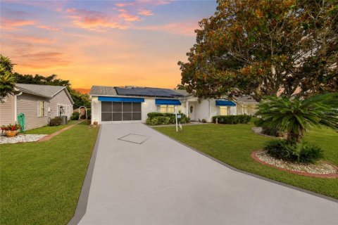 House in The Villages, Florida 2 bedrooms, 102.38 sq.m. № 2299649 - photo 3