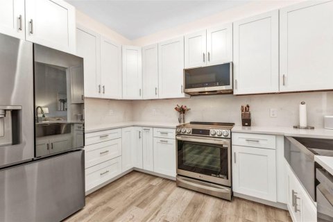 Купить кондоминиум в Венеция, Флорида 9 комнат, 125.42м2, № 1746768 - фото 8
