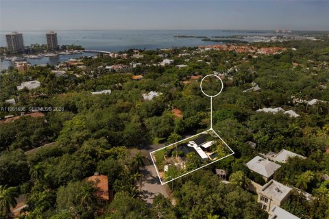 House in Miami, Florida 6 bedrooms № 2048698 - photo 30