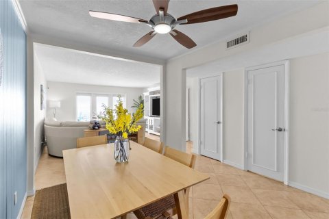 Copropriété à vendre à Saint Petersburg, Floride: 2 chambres, 97.83 m2 № 2201527 - photo 11
