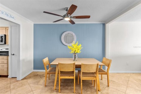 Copropriété à vendre à Saint Petersburg, Floride: 2 chambres, 97.83 m2 № 2201527 - photo 12
