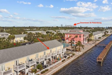 Copropriété à vendre à Saint Petersburg, Floride: 2 chambres, 97.83 m2 № 2201527 - photo 6