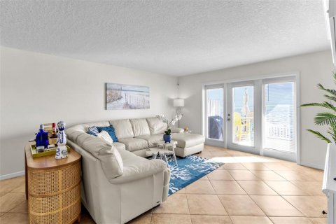 Copropriété à vendre à Saint Petersburg, Floride: 2 chambres, 97.83 m2 № 2201527 - photo 4