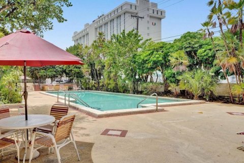 Condo in Coral Gables, Florida, 2 bedrooms  № 1775281 - photo 26