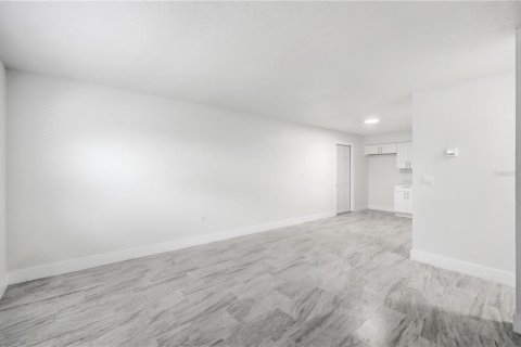 Appartement à louer à Tampa, Floride: 2 chambres, 75.44 m2 № 2167197 - photo 13