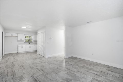 Appartement à louer à Tampa, Floride: 2 chambres, 75.44 m2 № 2167197 - photo 12