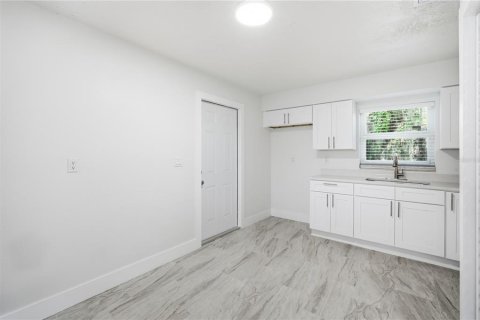 Appartement à louer à Tampa, Floride: 2 chambres, 75.44 m2 № 2167197 - photo 10