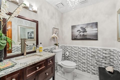 House in Merrit Island, Florida 6 bedrooms, 616.59 sq.m. № 1833508 - photo 15