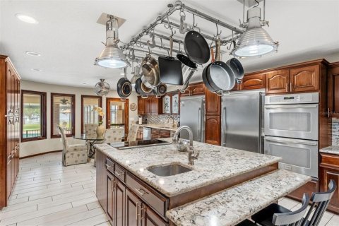House in Merrit Island, Florida 6 bedrooms, 616.59 sq.m. № 1833508 - photo 10