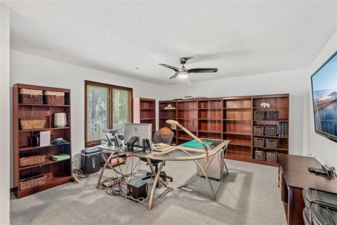 House in Merrit Island, Florida 6 bedrooms, 616.59 sq.m. № 1833508 - photo 16