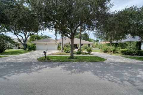 Villa ou maison à louer à Boca Raton, Floride: 4 chambres, 377.46 m2 № 2288430 - photo 2