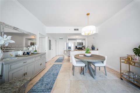 Купить кондоминиум в Майами, Флорида 1 спальня, 64.2м2, № 2041302 - фото 3