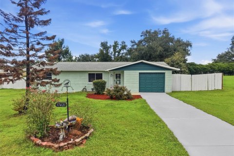 House in Dade City, Florida 3 bedrooms, 113.34 sq.m. № 2354173