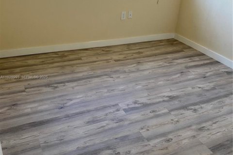 Condominio en venta en Doral, Florida, 3 dormitorios, 126.72 m2 № 1987435 - foto 12