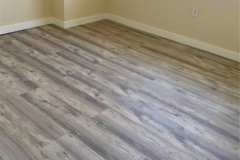 Condominio en venta en Doral, Florida, 3 dormitorios, 126.72 m2 № 1987435 - foto 13