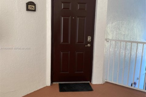 Condominio en venta en Doral, Florida, 3 dormitorios, 126.72 m2 № 1987435 - foto 3