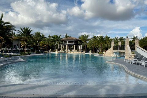 Condominio en venta en Doral, Florida, 3 dormitorios, 126.72 m2 № 1987435 - foto 25