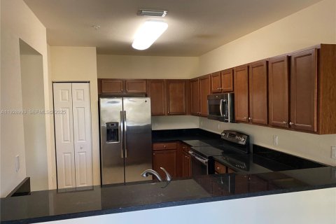 Condominio en venta en Doral, Florida, 3 dormitorios, 126.72 m2 № 1987435 - foto 8