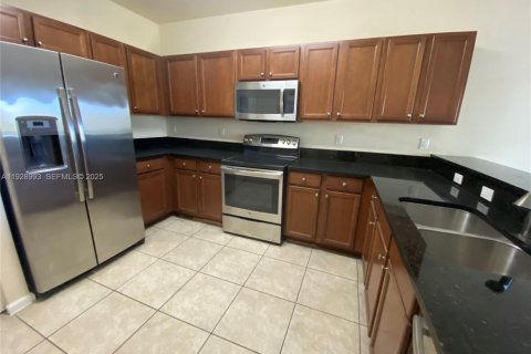 Condominio en venta en Doral, Florida, 3 dormitorios, 126.72 m2 № 1987435 - foto 4