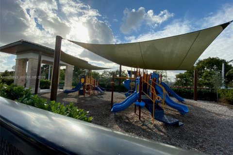 Condominio en venta en Doral, Florida, 3 dormitorios, 126.72 m2 № 1987435 - foto 30