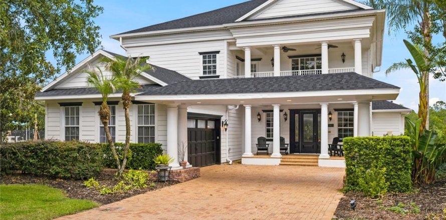 Villa ou maison à Four Corners, Floride 5 chambres, 536.6 m2 № 2226911