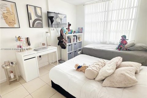 Condo in Aventura, Florida, 2 bedrooms  № 1852339 - photo 8