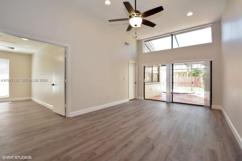 Снять в аренду таунхаус в Бока-Ратон, Флорида 3 спальни, 147.81м2, № 2029662 - фото 9