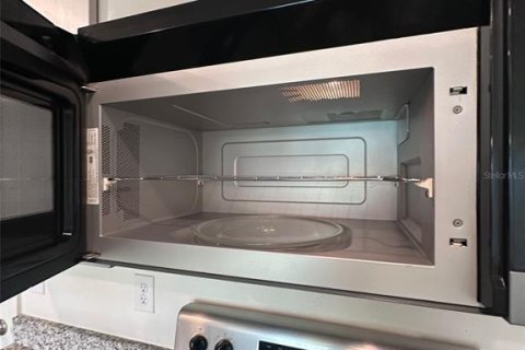 Купить таунхаус в Дэвенпорт, Флорида 7 комнат, 139.45м2, № 1899522 - фото 28
