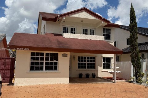 Villa ou maison à Miami, Floride 5 chambres, 194.44 m2 № 2064624