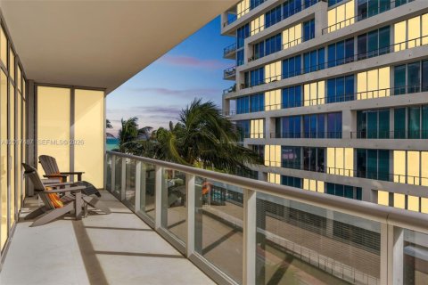 Condominio en alquiler en Miami Beach, Florida, 2 dormitorios, 150.59 m2 № 2088343 - foto 22