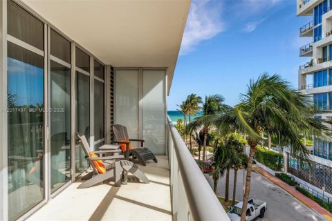 Condominio en alquiler en Miami Beach, Florida, 2 dormitorios, 150.59 m2 № 2088343 - foto 4