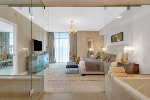 Condominio en alquiler en Miami Beach, Florida, 2 dormitorios, 150.59 m2 № 2088343 - foto 15