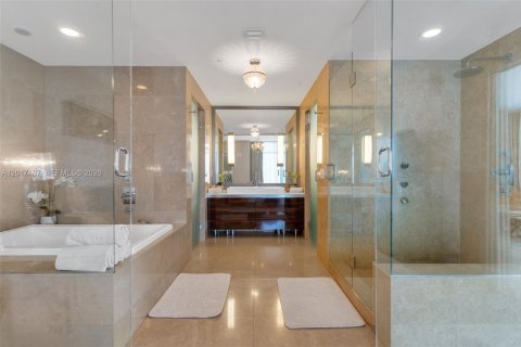 Condominio en alquiler en Miami Beach, Florida, 2 dormitorios, 150.59 m2 № 2088343 - foto 16