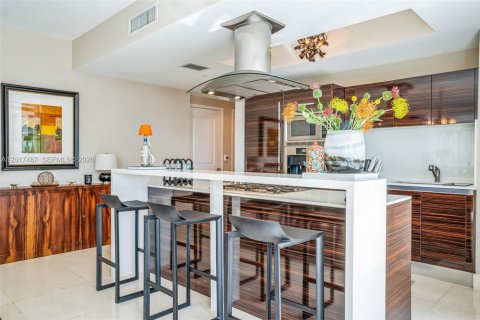 Condominio en alquiler en Miami Beach, Florida, 2 dormitorios, 150.59 m2 № 2088343 - foto 9