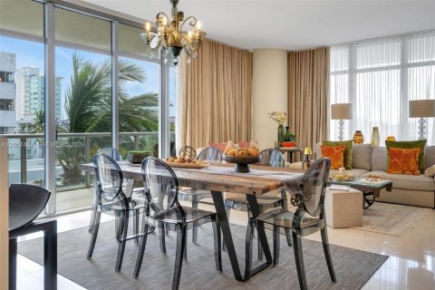 Condominio en alquiler en Miami Beach, Florida, 2 dormitorios, 150.59 m2 № 2088343 - foto 11