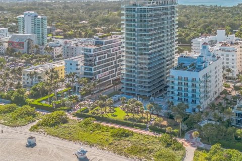 Condominio en alquiler en Miami Beach, Florida, 2 dormitorios, 150.59 m2 № 2088343 - foto 26
