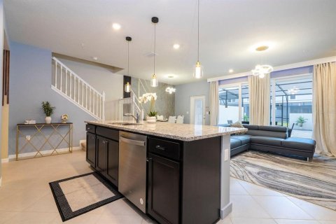 Townhouse in Clermont, Florida 5 bedrooms, 211.91 sq.m. № 1771988 - photo 14