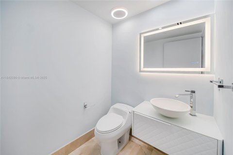 Купить кондоминиум в Авентура, Флорида 3 спальни, 285.49м2, № 2079249 - фото 25