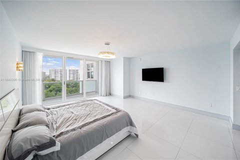 Купить кондоминиум в Авентура, Флорида 3 спальни, 285.49м2, № 2079249 - фото 17