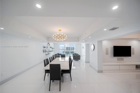 Купить кондоминиум в Авентура, Флорида 3 спальни, 285.49м2, № 2079249 - фото 9