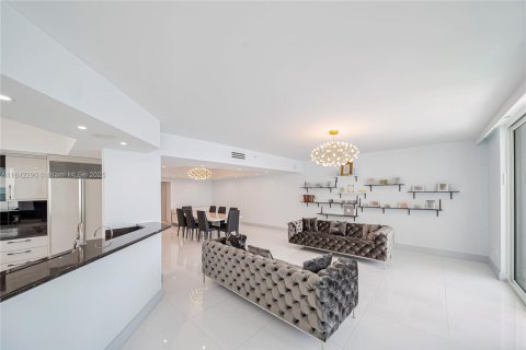 Купить кондоминиум в Авентура, Флорида 3 спальни, 285.49м2, № 2079249 - фото 12