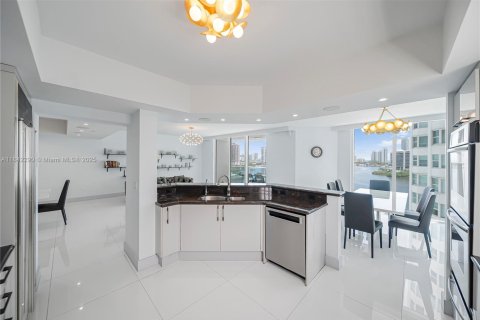 Купить кондоминиум в Авентура, Флорида 3 спальни, 285.49м2, № 2079249 - фото 13