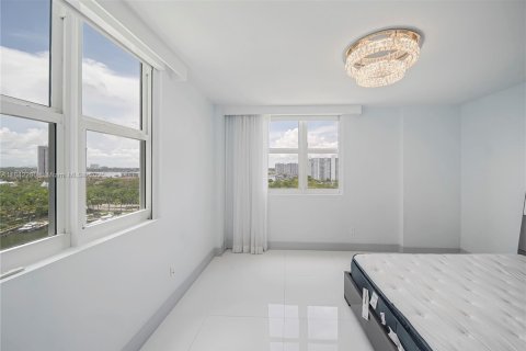 Купить кондоминиум в Авентура, Флорида 3 спальни, 285.49м2, № 2079249 - фото 19